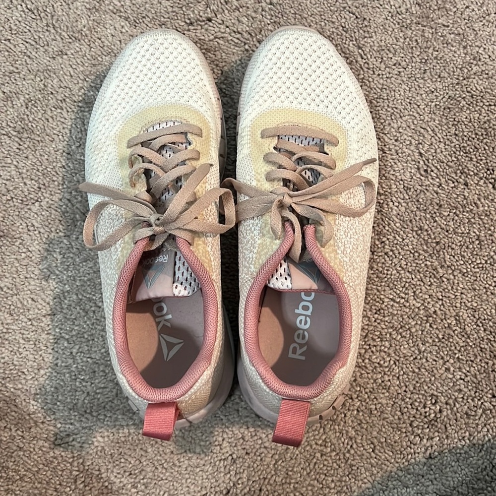 Reebok sneakers Worn once